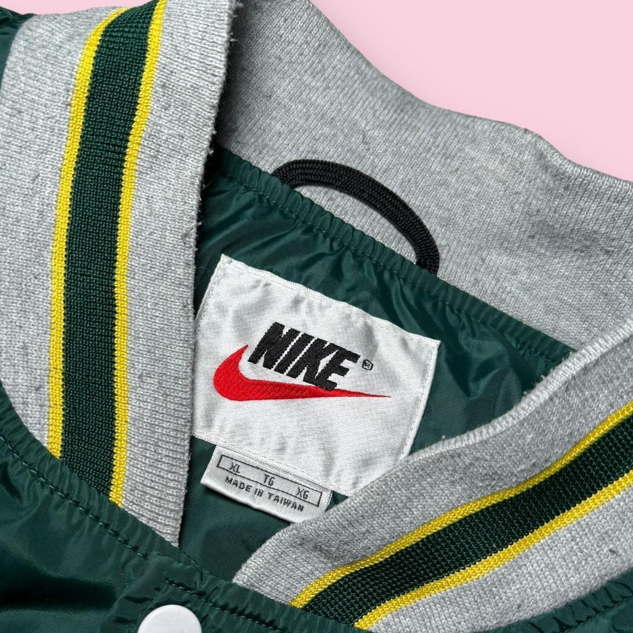 Vintage Y2K Nike Windbreaker Jacket